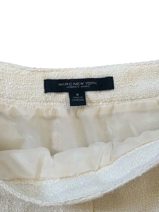 Cream Tweed Mini Skirt Gold Button Front Preppy Old Money Chic Size 8 - Picture 2 of 6